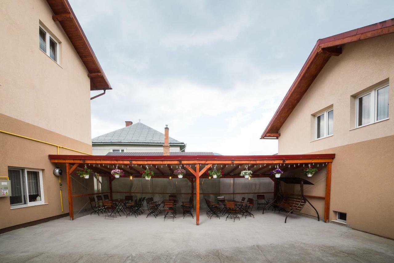 Hotel Casa Burduhos Kimpulung Mołdawski Zewnętrze zdjęcie