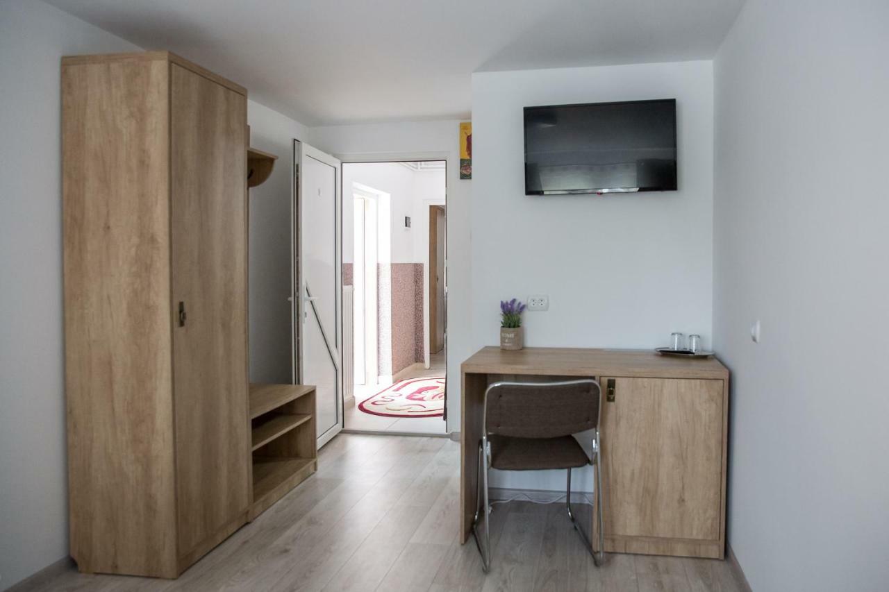 Hotel Casa Burduhos Kimpulung Mołdawski Zewnętrze zdjęcie