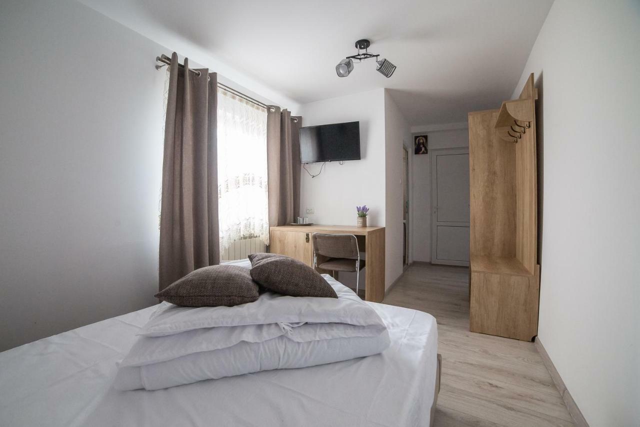 Hotel Casa Burduhos Kimpulung Mołdawski Zewnętrze zdjęcie