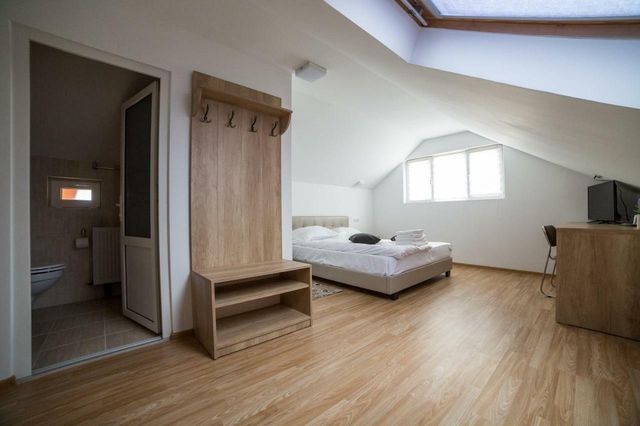 Hotel Casa Burduhos Kimpulung Mołdawski Zewnętrze zdjęcie