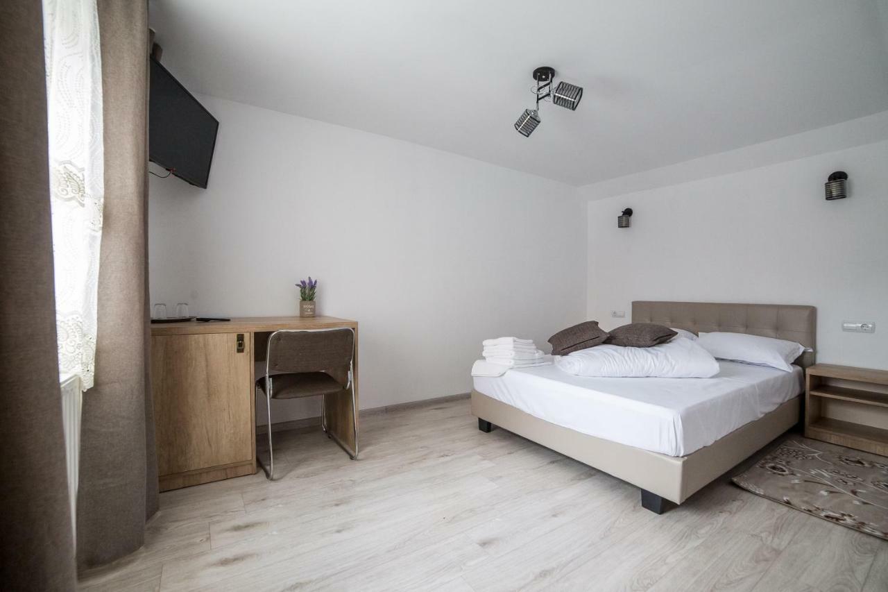 Hotel Casa Burduhos Kimpulung Mołdawski Zewnętrze zdjęcie